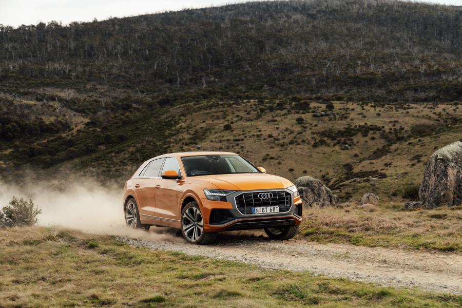  Audi Q8 55 TFSI Quattro S-Line 2018 года  (AU) (фото 11 из 40)